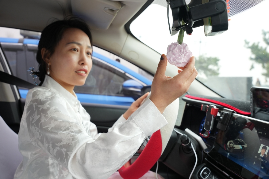 打造“牡丹香车”助力牡丹文化节pg电子免费试玩模拟器洛阳市(图1)